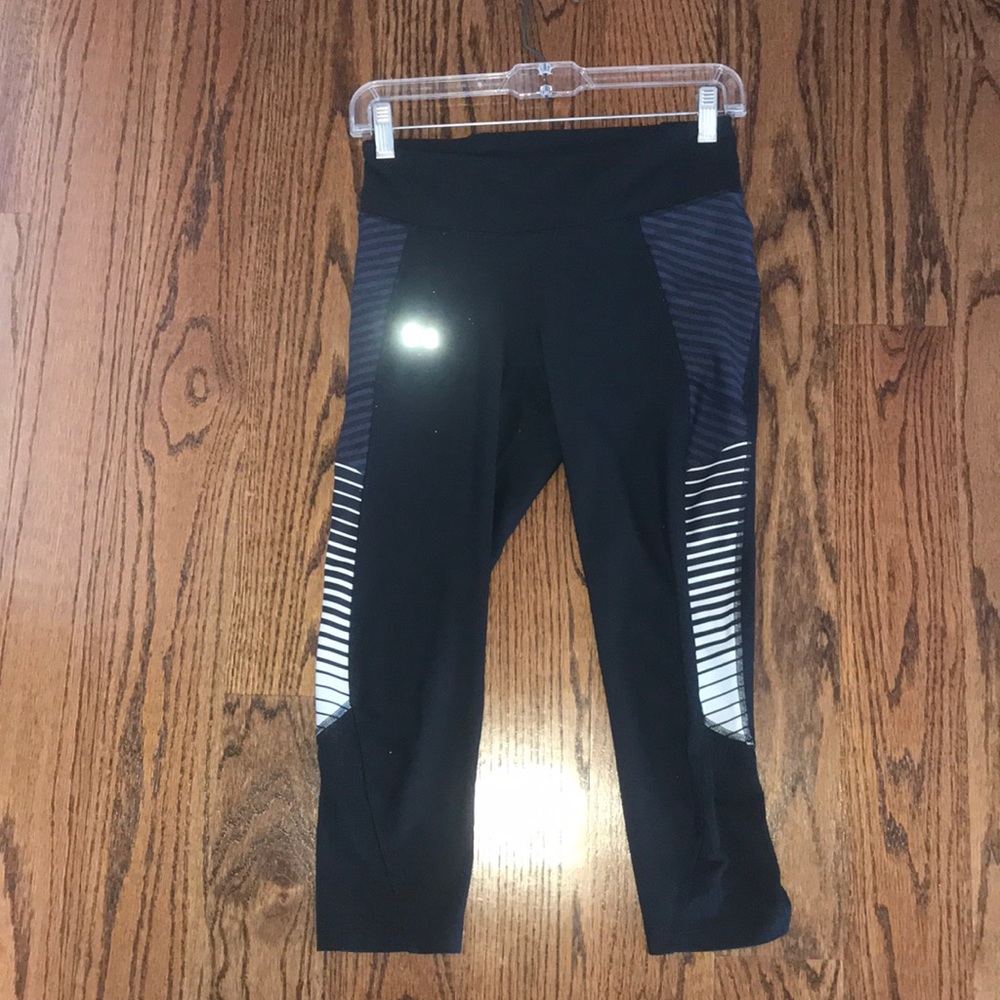 Under Armour Compression Cropped Leggings